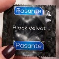 Prezerwatywy Pasante Black Czarne Stymulujące 1 szt. Potęgujące Doznania 